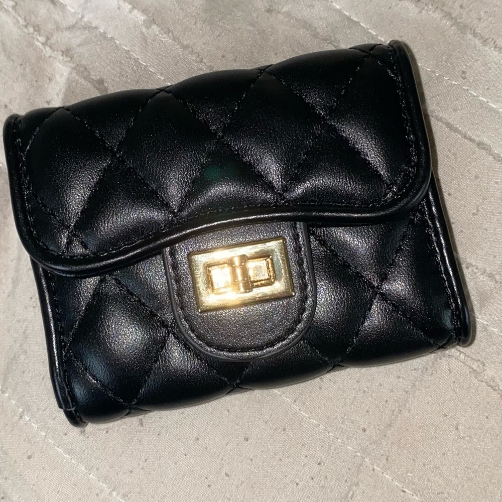 Small quilted card holder